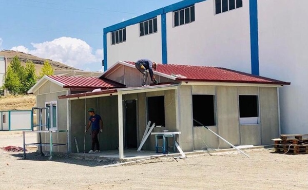 Prefabrik yapı montaj aşaması